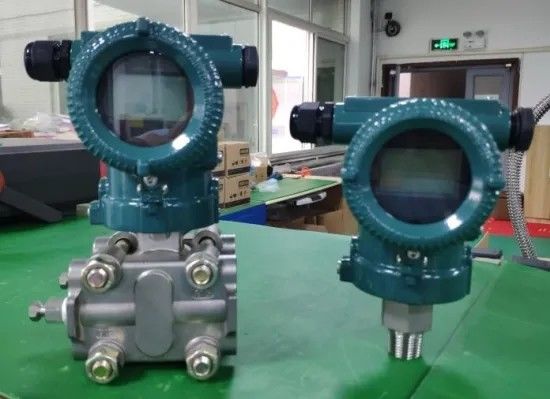 Transmisor de presión diferencial inteligente Transmisor DP con colector de 3 vías de salida 4-20mA HART proveedor